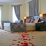 Omur 3* アクチャイ