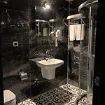 Omur アクチャイ