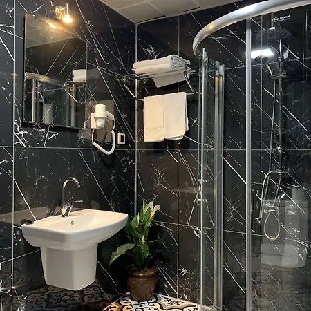 ömür Otel 3*
