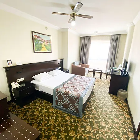 Omur Hotell 3*