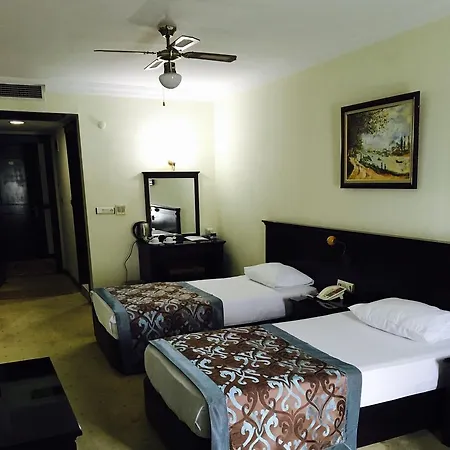 Hotel Omur